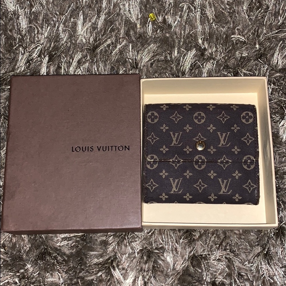 Louis Vuitton Compact Wallet-Authentic